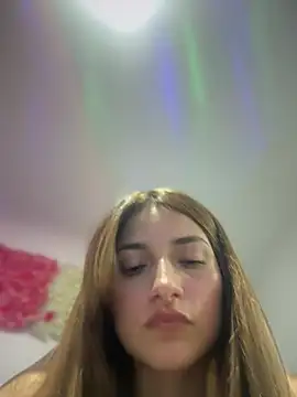 Jessysammy - naughty girl squirt creams for you