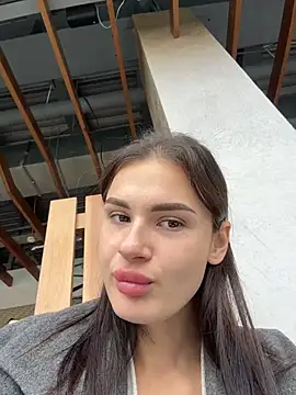 MiraReach - Fuck pussy dildo in car 🤫😳💋