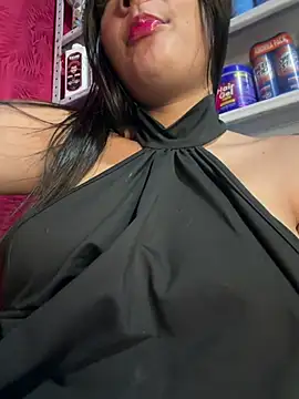 EmmiiGlow - OPEN ASS+ FINGERS IN MY ASS🍑🍑🔥💦