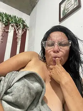 Luna_milf13 - suck mys mipples all tits in mouth