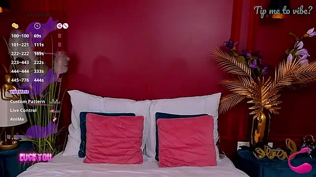 Mayzzie - naked doggy & spank ass