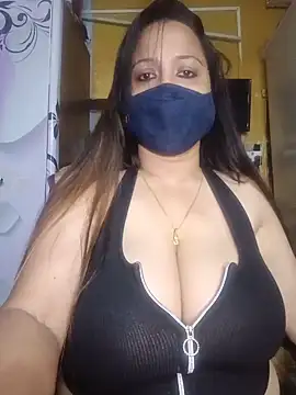 Naughtysummi - 300 goal complte boobs show