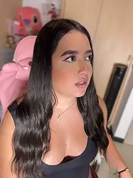Emiily_Moore1 - FUCK MACHINEE?