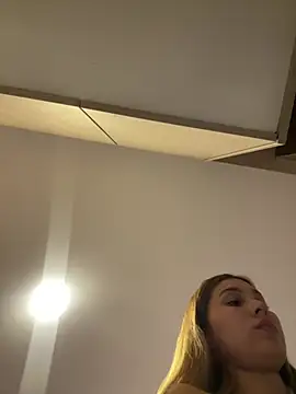 Nikii__ - Show titssssss