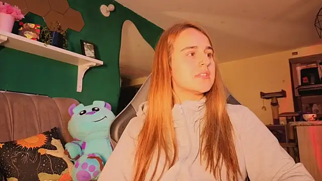 Evy_orange1 - dance for me