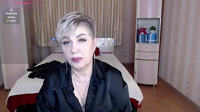 Sexy_milffa - montrer ses fesses