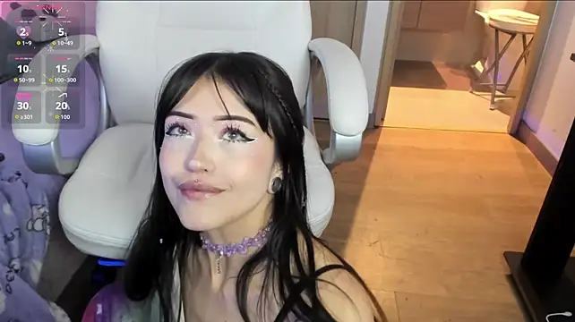 IIVY_KUSH - SEXY STREPTEASE