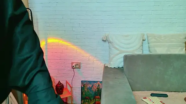 _Alison__