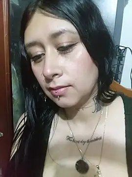 Beautiful_Lady90 - SHHH I'M HIDING IN MY LIVING ROOM 🤭🤫