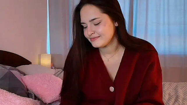 ScattyNoon - tease with my lips close up