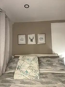 Anniieeford_ - zoom playing with the pussy