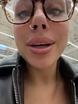 Jucie_Boom - MOVE PANTIES ASIDE | MIDDLE FINGER CLiT