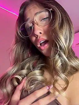 Fanyabbey - Vueltita + show ass😈