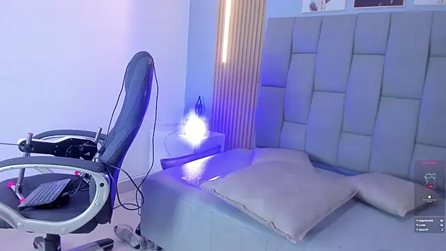 AlissonHarris - 💦Spit and suck one finger💦