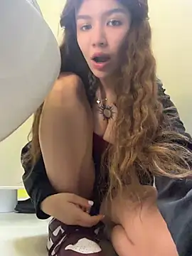 FlashTitsRoyal - JOIN GUY+TOUCH HIS COCK