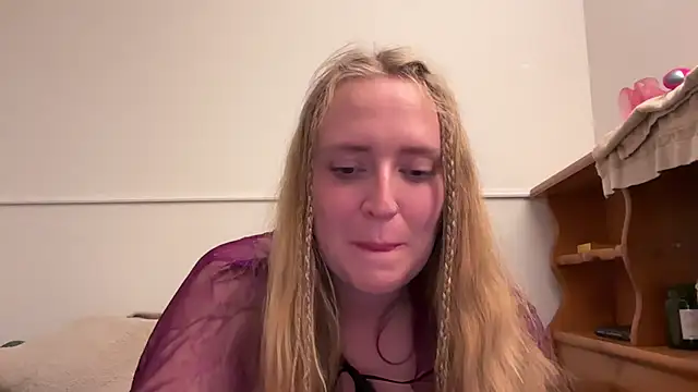 Pattyworld69 - Underwear off + finger pussy