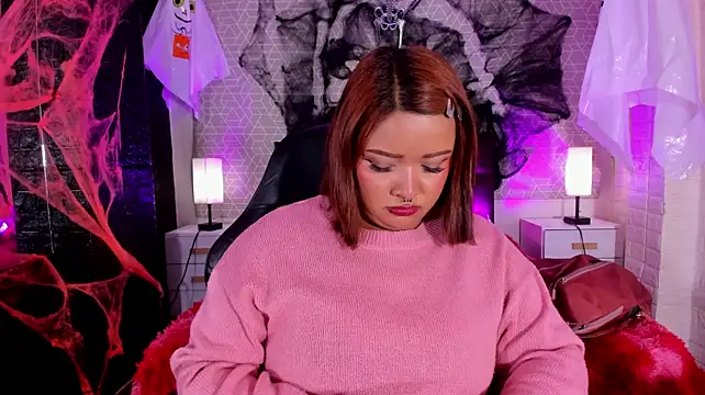 Urax_Cookie - Spanks ass 👀😈