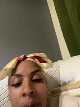 Julixxx22 - 2 finger ass