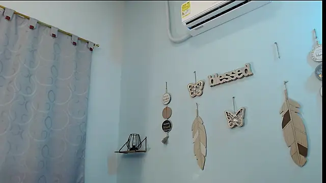 Deborahot26 - 2 fingers in my pussy