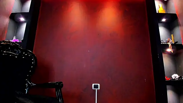 IsabelBathory - 25 spank in tits with wooden harder