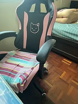 Jessiiii888 - 🐶每日任务 过了喷水水