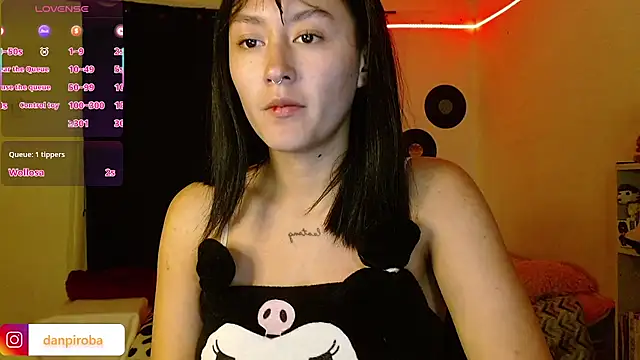 Ludo_kitty - domi inside control