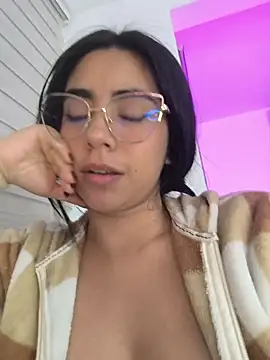 Sara-215 - Topless for u