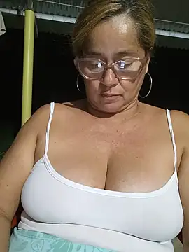 Natally_ross21 - Take out those tits and suck