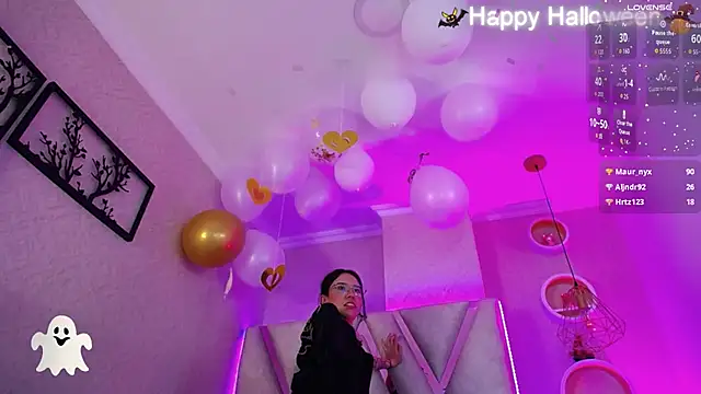 AmaraDavis1 - Show my ass in doggy + zoom asshole 🍑