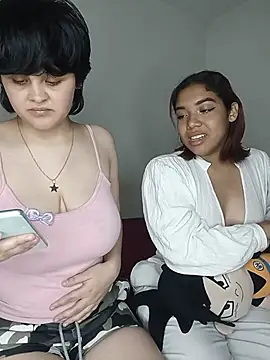 Valkiria_and_Sam - Twerking both
