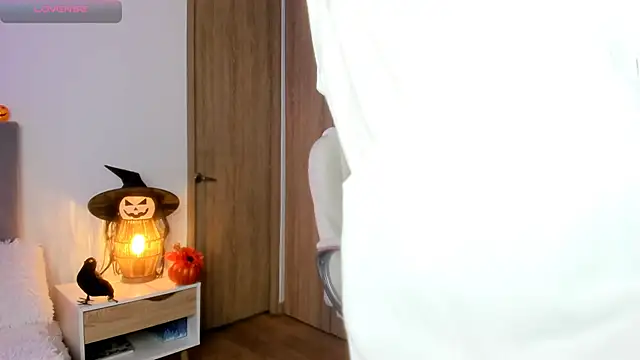 Sophie_connors - Ice cube trail over my naked body