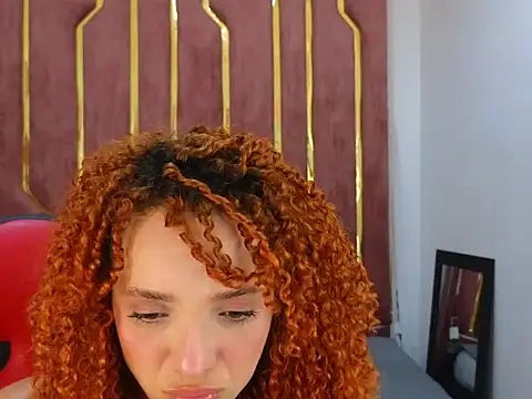 SexyLeila22 - Play with the dildo in my pussy