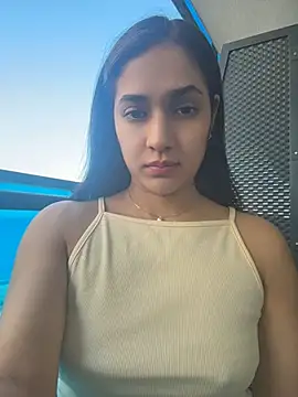 -FATI - Touch my pussy in balcony😋