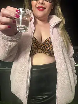 Cam_divaa - NAKED 🔥