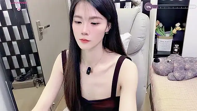 Yueyue-MM - 全裸小狗侧趴2分钟打pp10下