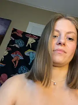 KatelynBabbyy - FULLY NAKED ON STREAM