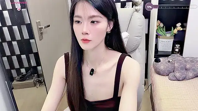 Yueyue-MM - 全裸小狗侧趴2分钟打pp10下