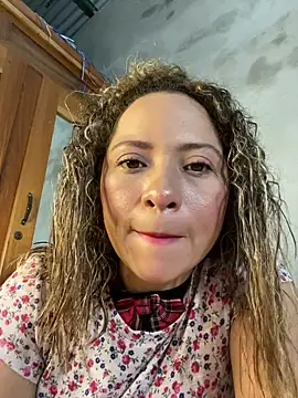 Jannieth - Make my pussy creamy.