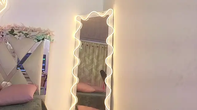 Amatista1_tay - shiw doggystyle and hard spanks