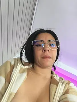 Sara-215 - Topless for u