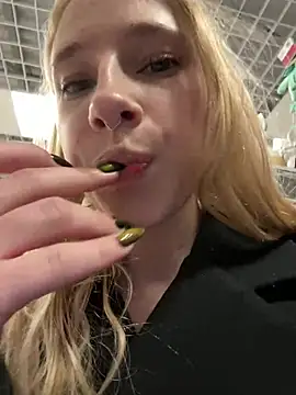 Michelle_lovique - MAKE MY PUSSY SQUIRT RIGHT NOW!!