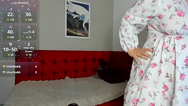 MonikaCharming - slap my big ass in doggy pose