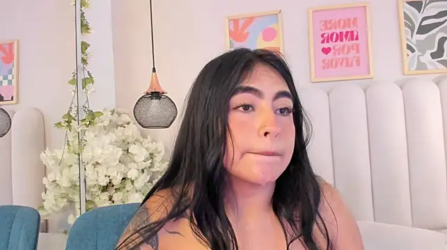 Miaa_Harper_ - oil all over my naked body
