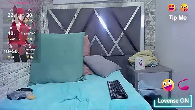 YanetRose - Two fingers up the ass