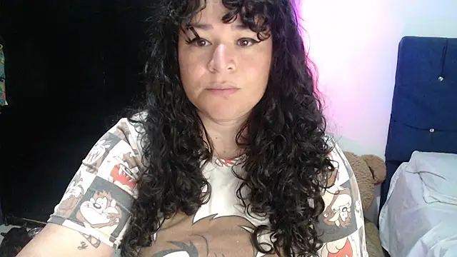 ANGELIQUE_KLANE - a big dildo deep inside my pussy