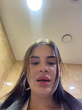 MiraReach - Sit on face + masturbate 2 fingers pussy