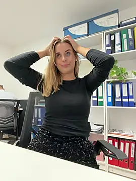 Hii_Lolla - Orgasm at work and LT Video x2, cnt 3min