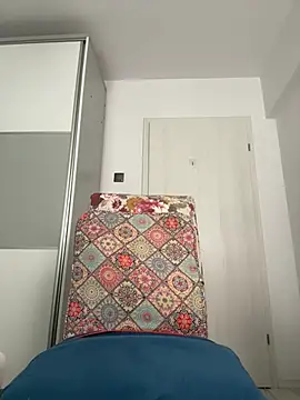 Snow_flakee - Squirt