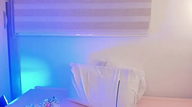 Miaa_daniels - ride dildo in my pussy