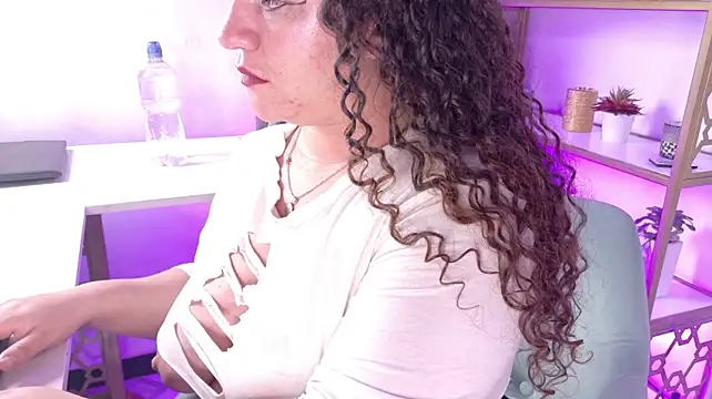 ConnyCurly - DILDO FUCK NO MESSY
